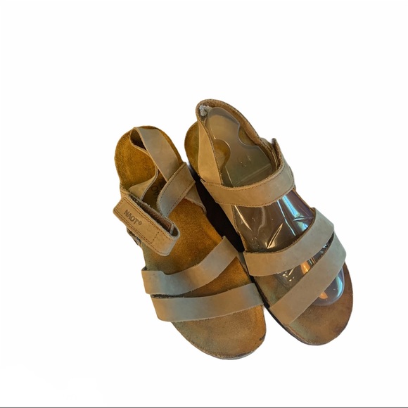 {NAOT} Strappy Leather Tan Sandals Women’s Size 38 - Picture 15 of 16